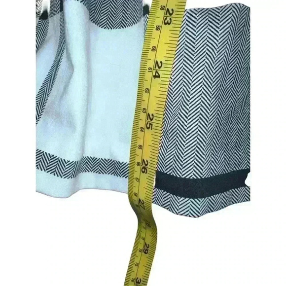 Sandro Sportswear Plaid  Pleated Jacket Mackinaw Sz m Preppy Monochrome - Picture 6 of 6